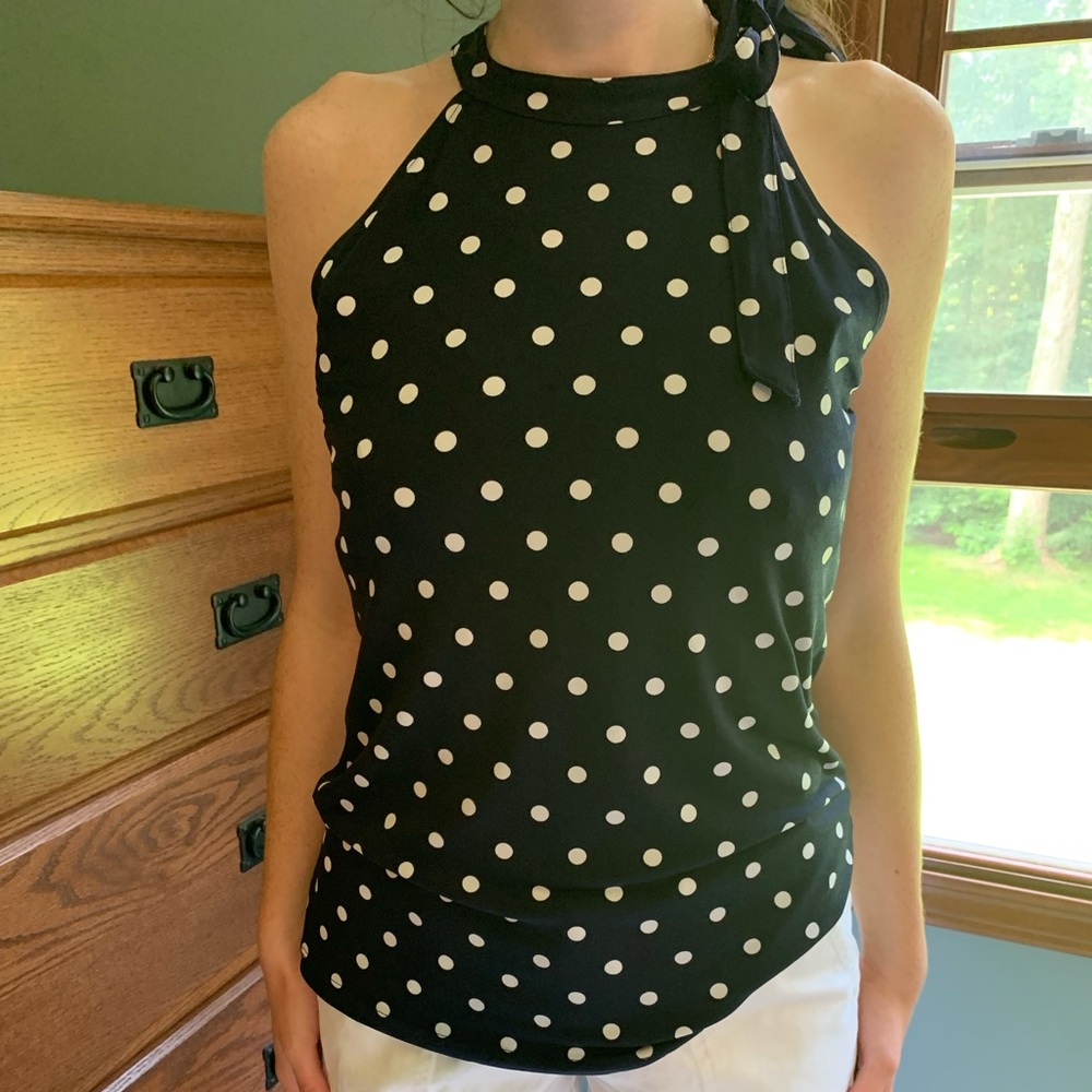 Banana Republic women’s polkadot summer top with neck tie. Size extra small.
